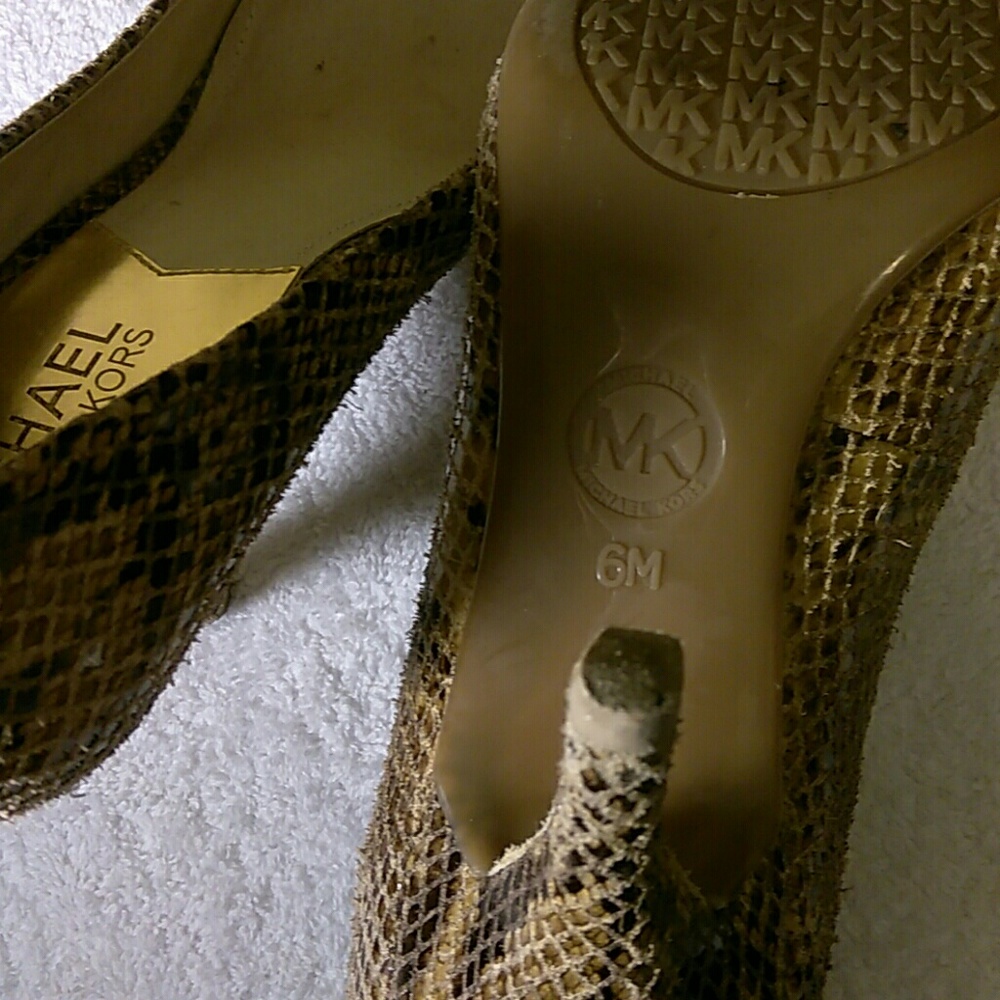 Michael Kors snakeskin heels - Picture 5 of 6